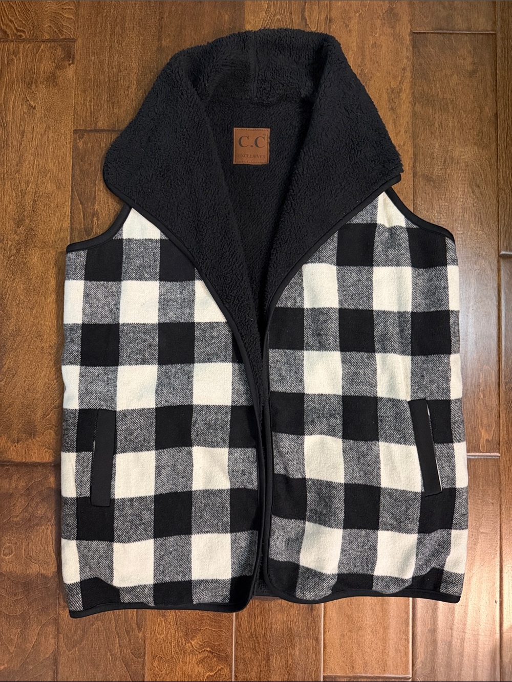 Women’s C.C Black & White Buffalo Check Reversible Sherpa-Lined Vest